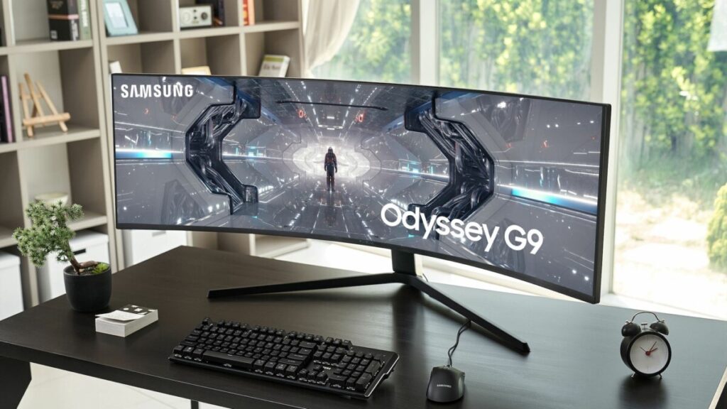 Curved Monitor